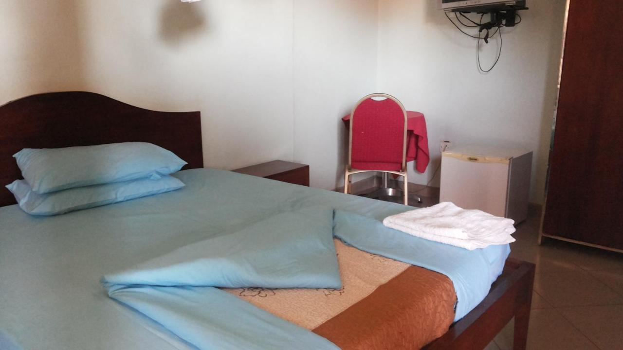 Daysinn Hotel Lira Kültér fotó