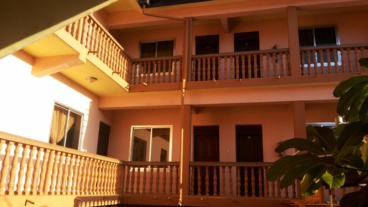 Daysinn Hotel Lira Kültér fotó