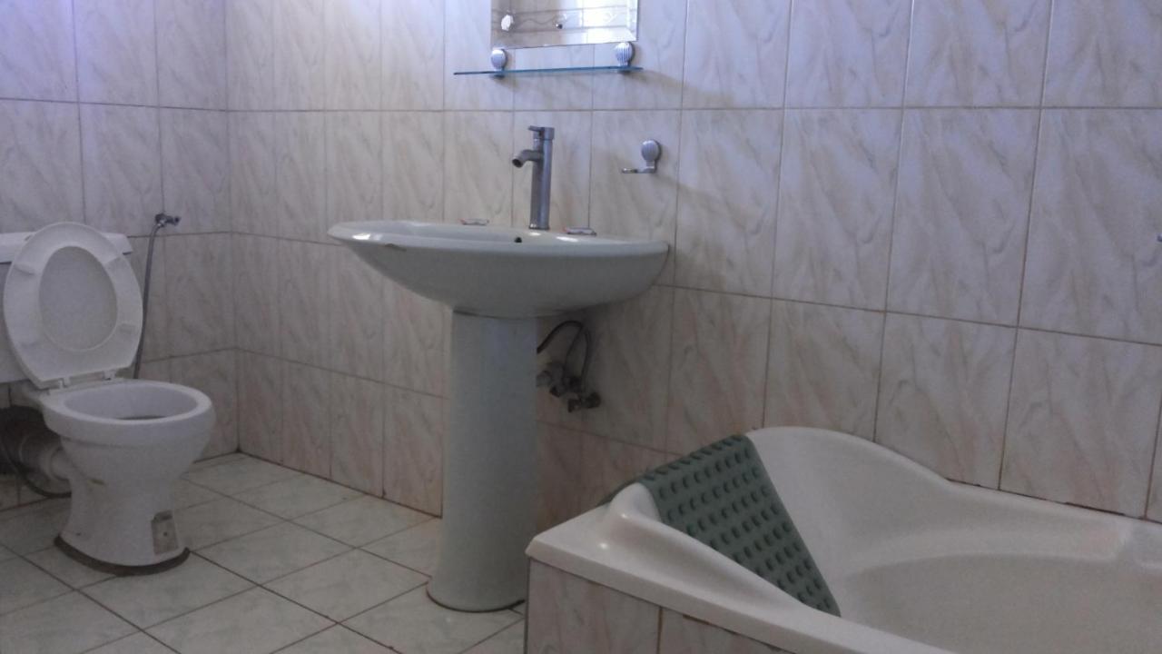 Daysinn Hotel Lira Kültér fotó
