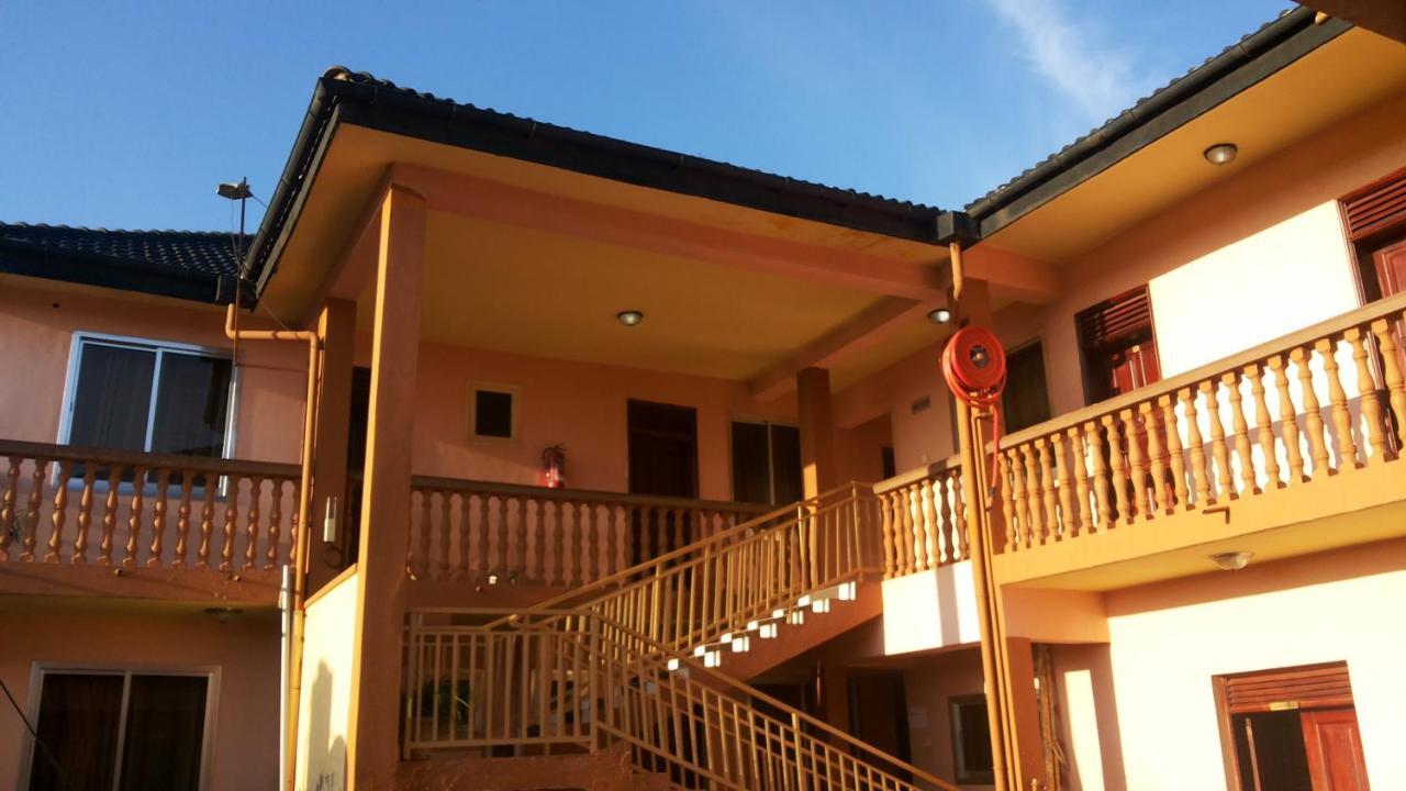 Daysinn Hotel Lira Kültér fotó